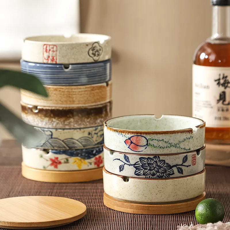 Vintage Ash Resistant Ceramic Ashtray Painted Flower Fish Round Ashtray Home Hotel Restaurant Ash Storage Box Home Decoration