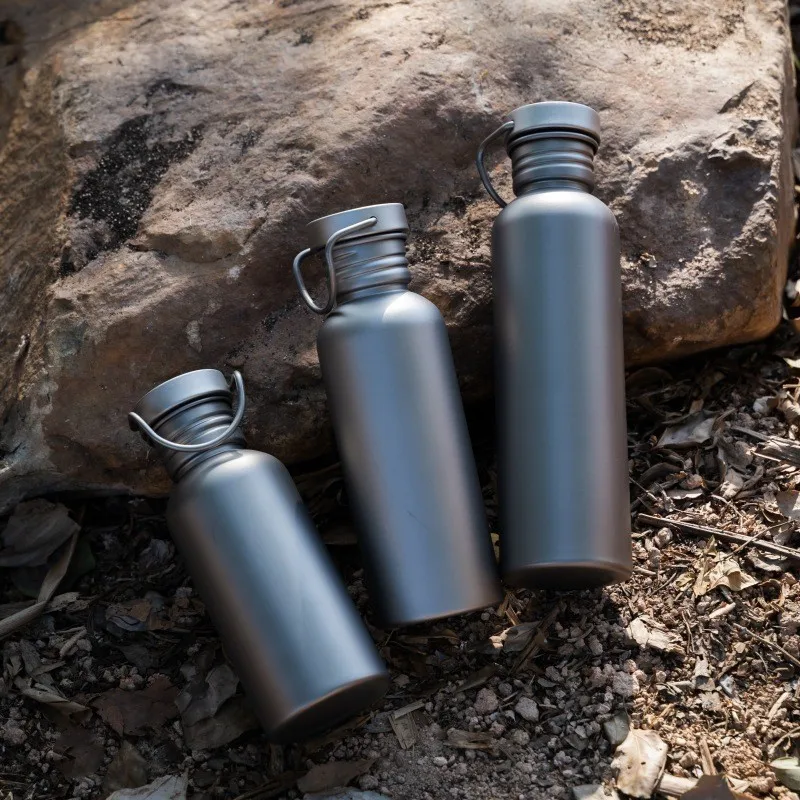 Titan-Wasserflasche für den Außenbereich, 500 ml/600 ml/750 ml, Reiten, Radfahren, Wasserflaschen
