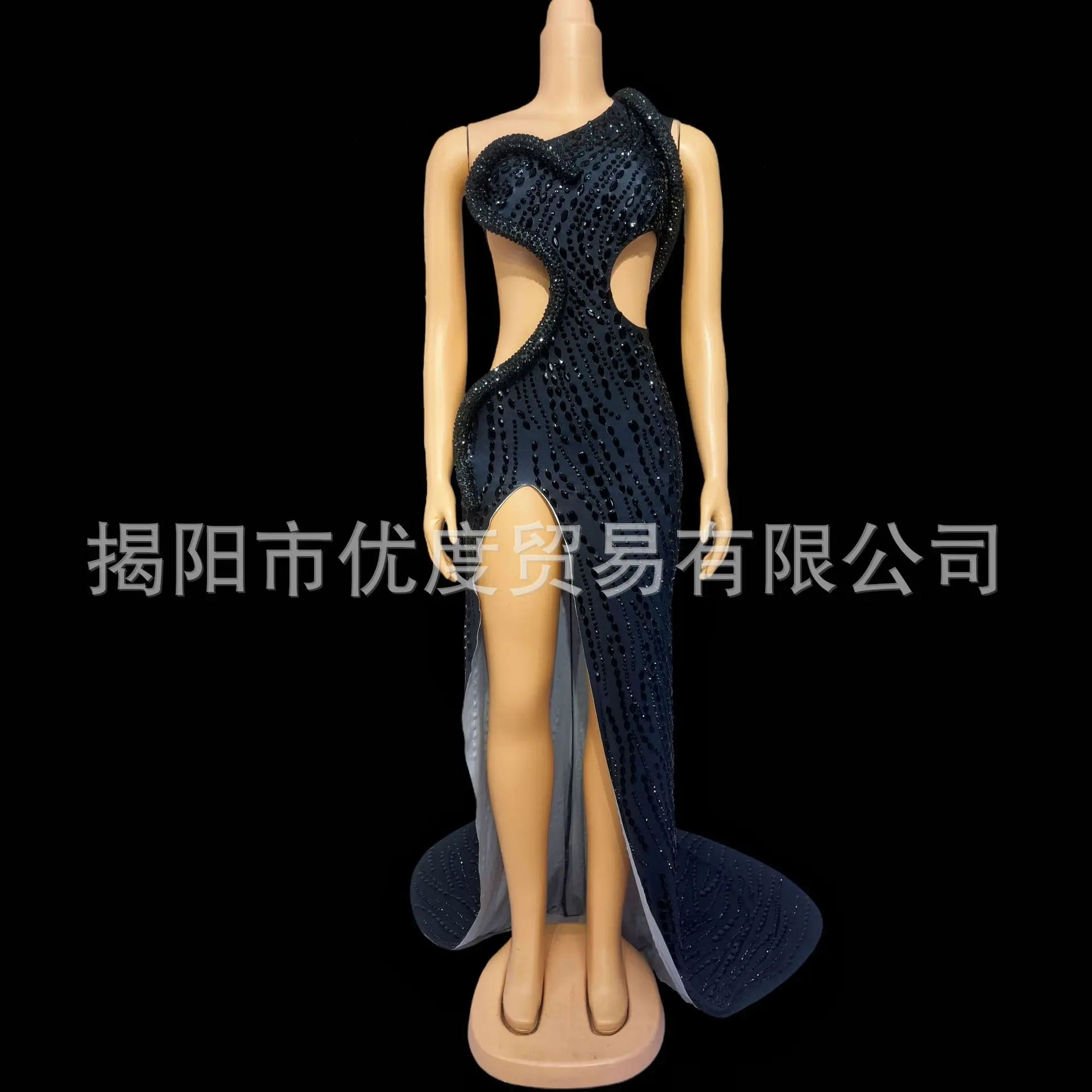 2026 Design Sense-vestido de malla con cola oscilante y cintura de un solo hombro, vestido de diamantes de imitación para banquete, bebida, actuación de fiesta, seda negra