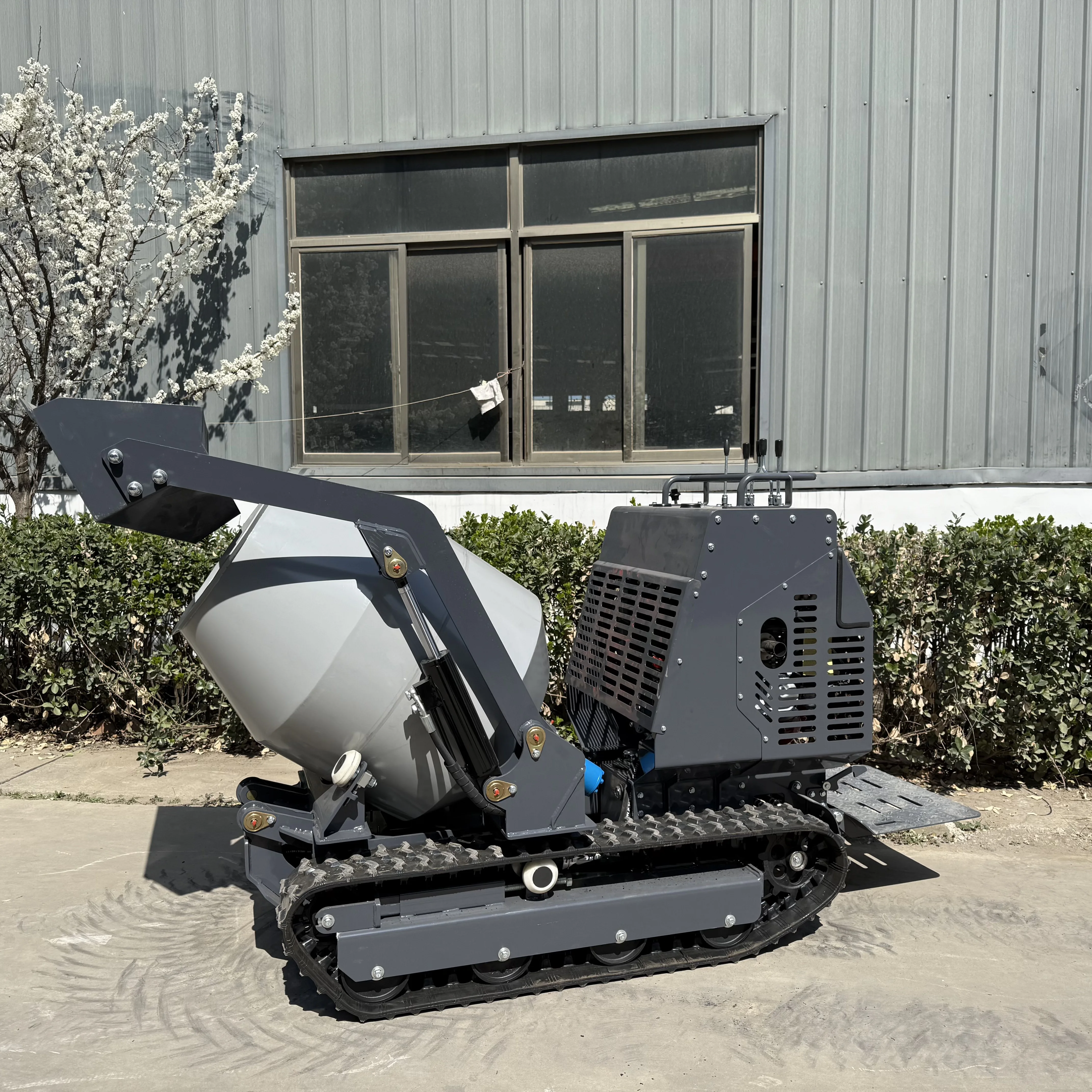 2026 New Diesel Mini Portable Crawler Cement Mixer Machine with Tracks Gear 500L Small Dumper Truck Self-loading Concrete Mixer view 2