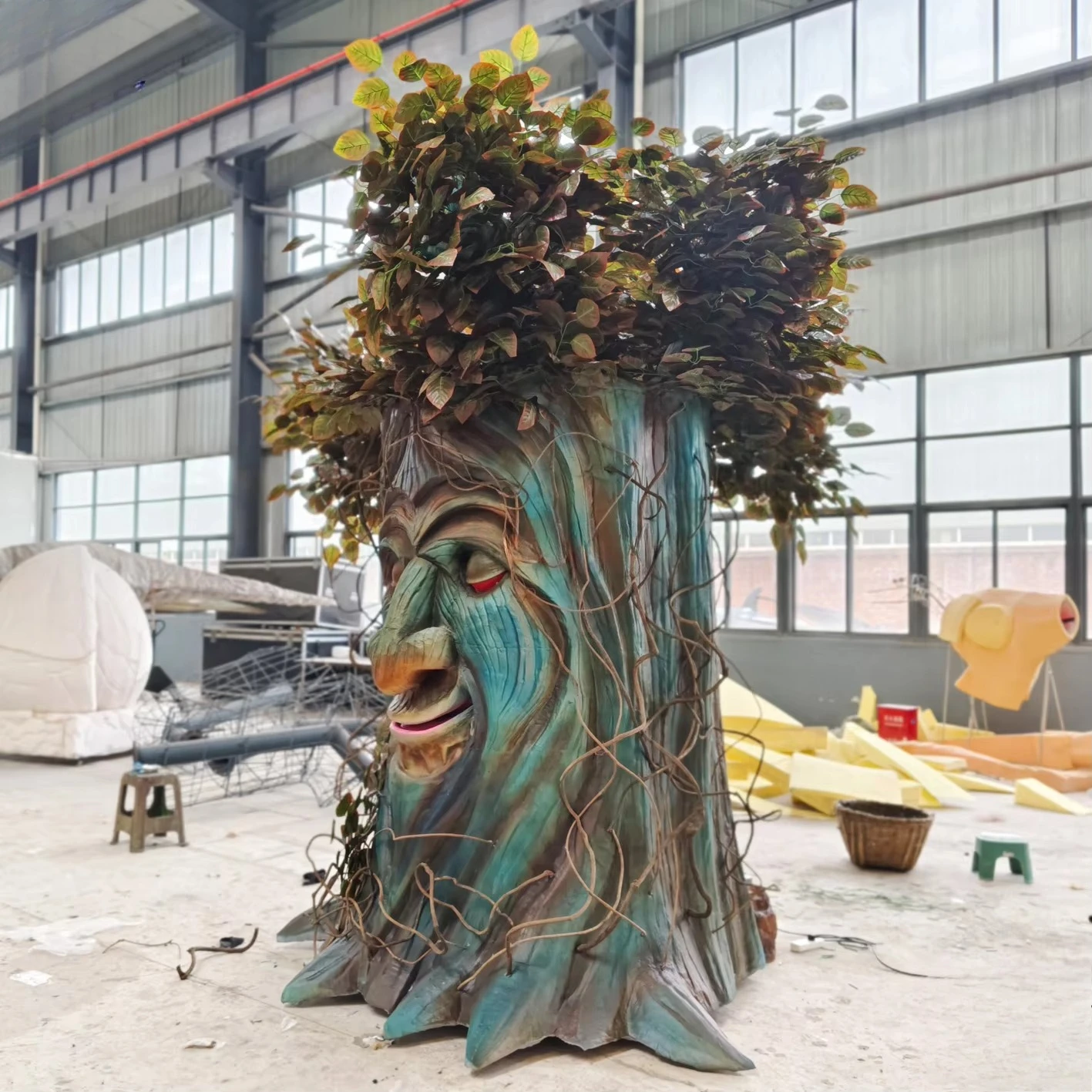 Animasi taman hiburan ukuran khusus pohon bicara animasi realistis buatan pohon bicara untuk dijual