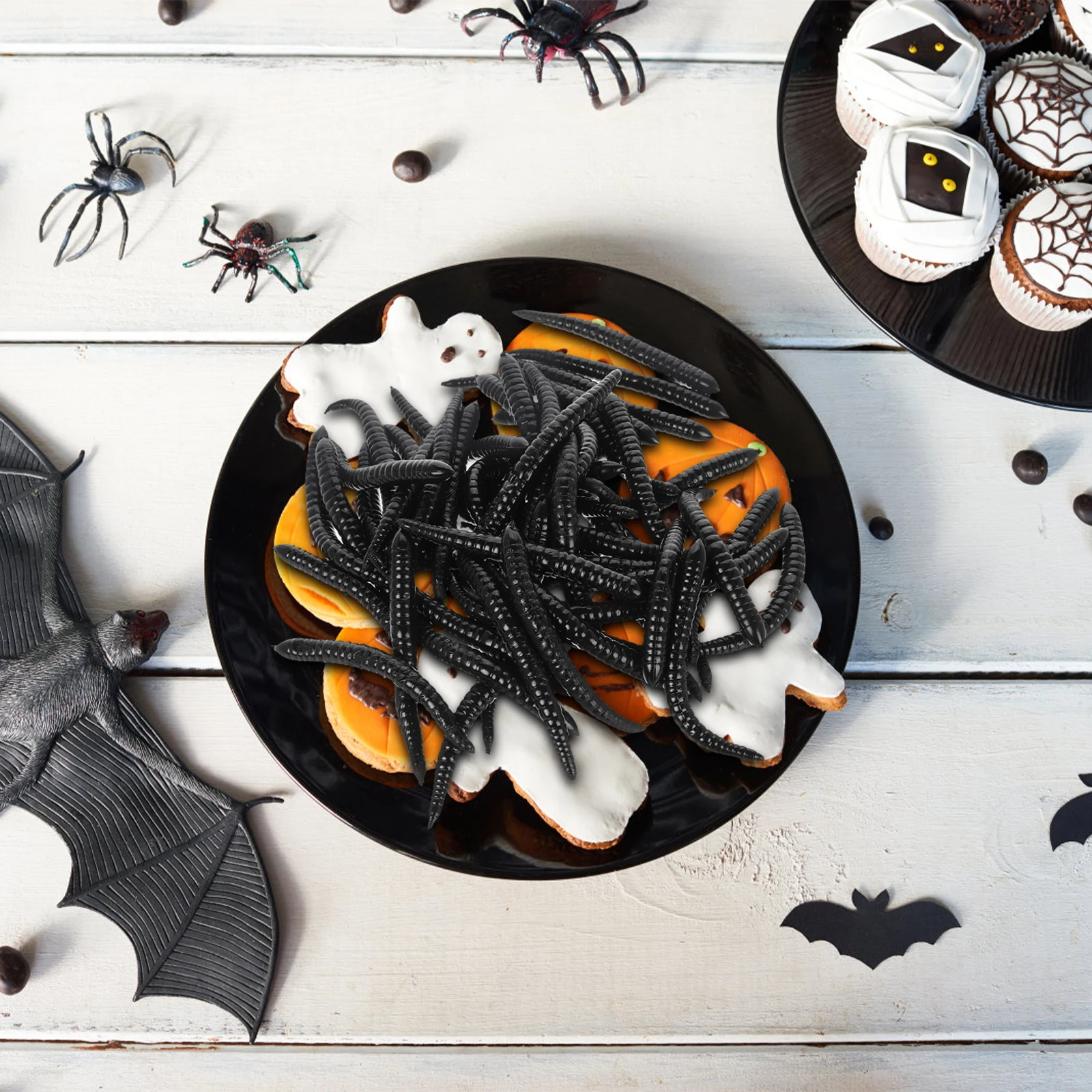 50 pezzi realistici morbidi TPR simulazione insetti oggetti di scena giocattoli scherzo festa di Halloween vermi figure per bambini facile da pulire riutilizzabili