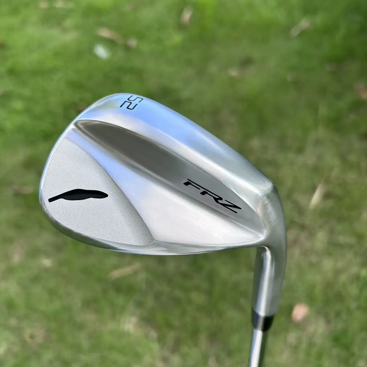 FRZ Forged Golf Sand Wedge S20C Soft Iron High Spin CNC Milled Grooves Sand Bunker Club Steel Shaft Anti-slip