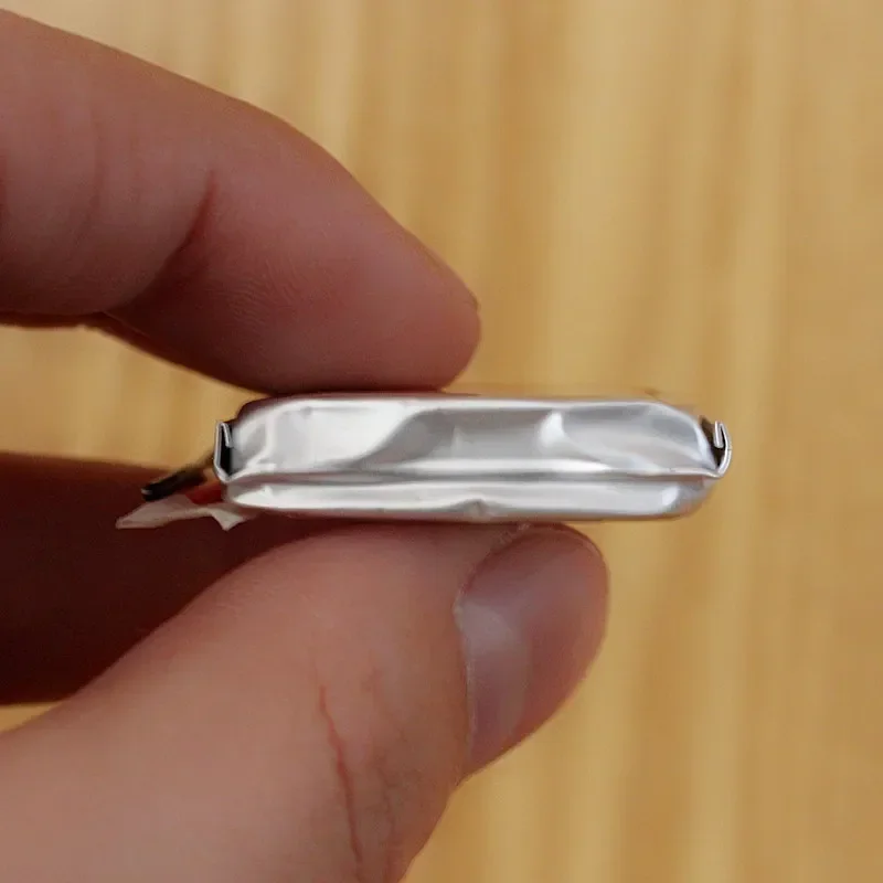 Pistolas pequeñas, altavoces Bluetooth, navegador de sonido, batería de polímero de litio de gran capacidad de 1000mah, 3,7 V, general