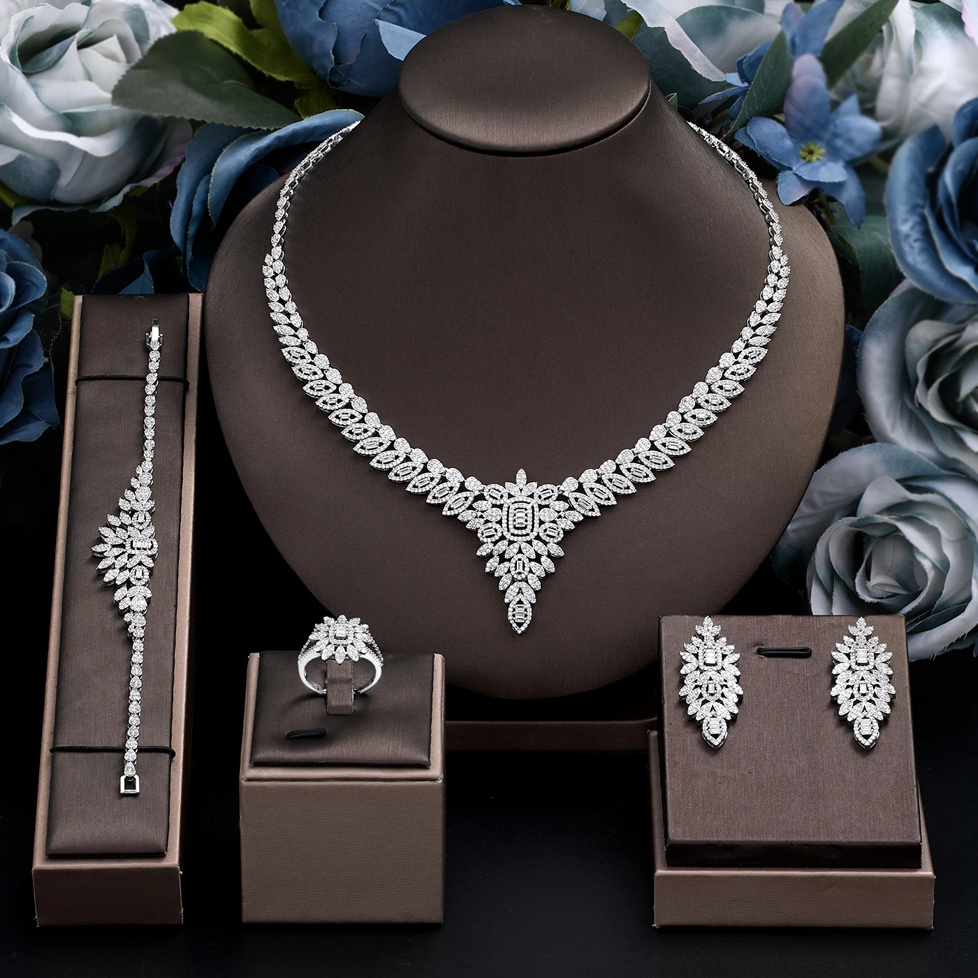 

2023 Popular 4-piece Bridal Zirconia Full Set Women's Party Jewelry, Luxury Dubai Nigeria CZ Luxury Crystal Wedding Necklace Set