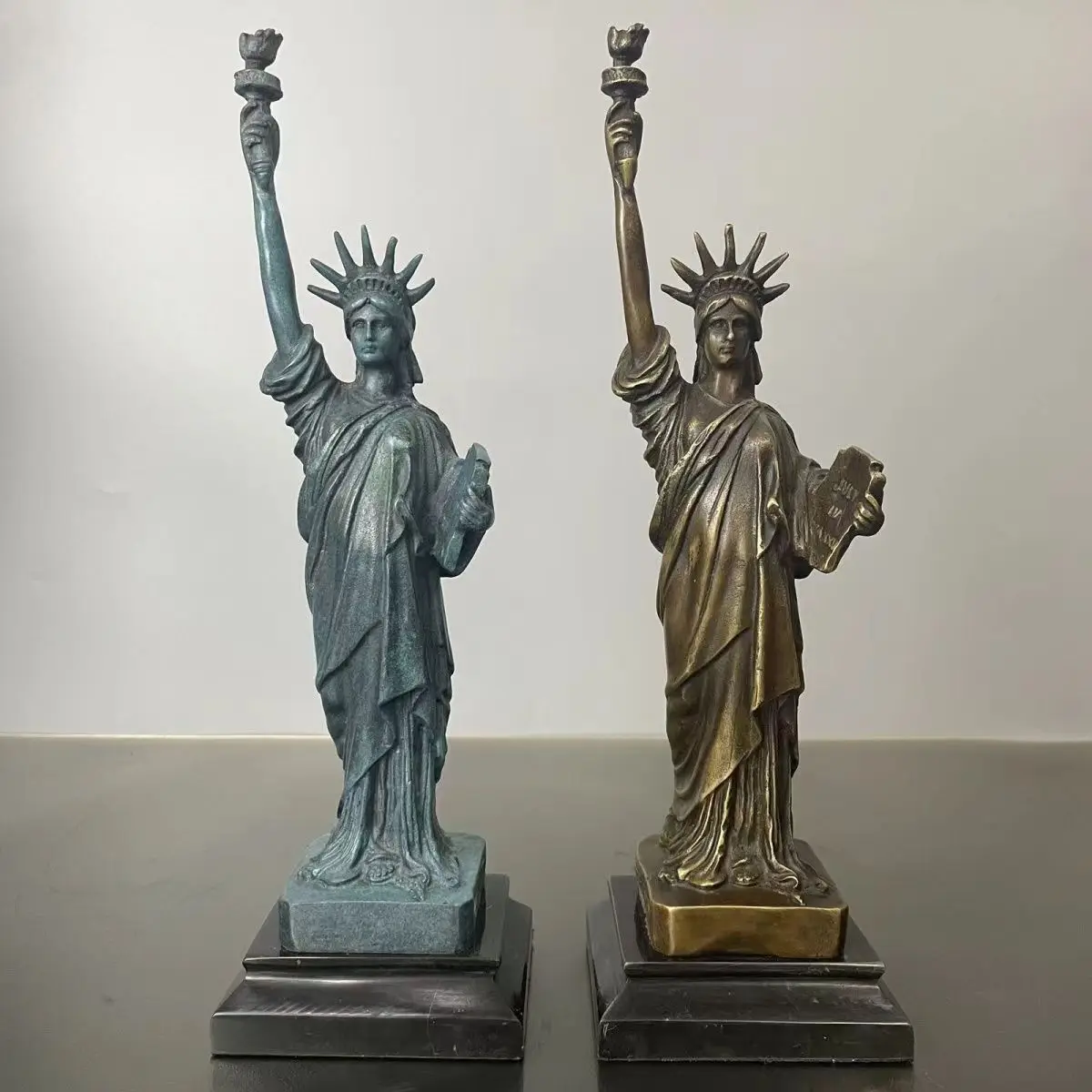 Real Bronze Statue of Liberty Famous American Sculpture Figurine Handmade Souvenir Home Office Decoration 32CM