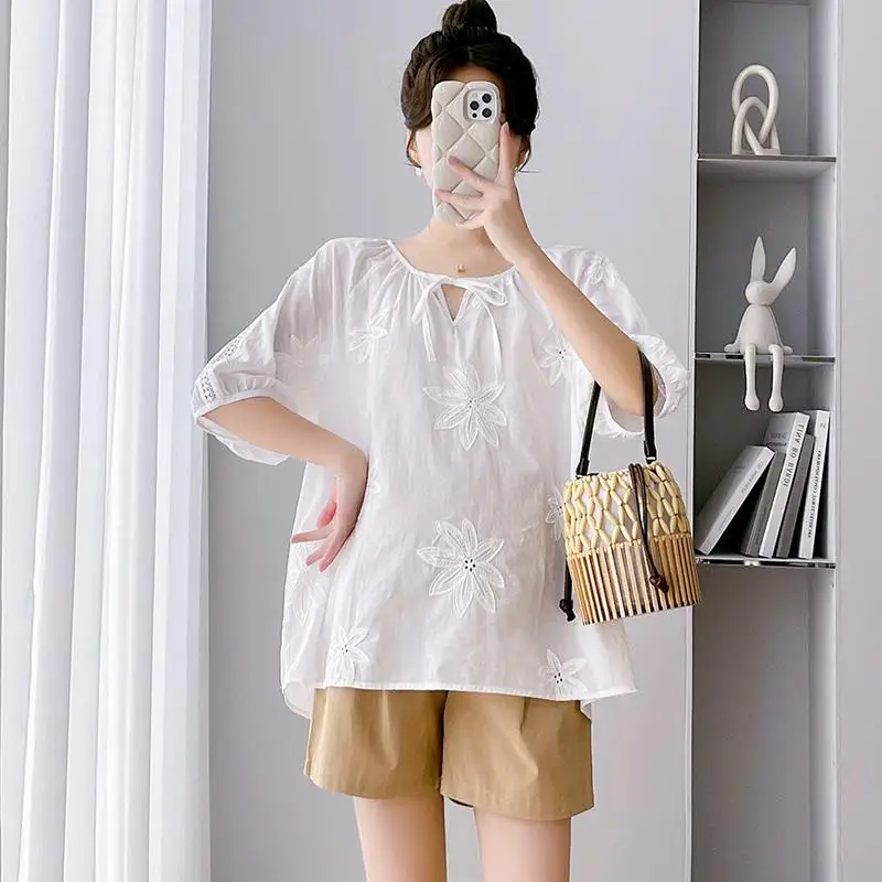 

Pregnant Women Summer Lace Shirts Hollow-out Short Sleeve Blouse Abdominal Wide Legs Pants Twinset Fashion Maternity Clothes Set