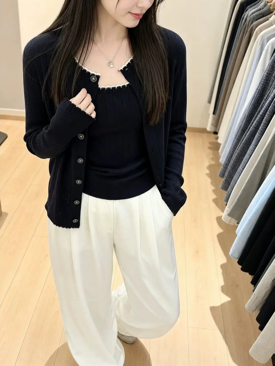 Slim Fit Long Sleeve Black Knitwear Autumn Fashion Women's Style New Release Gentle Loose Korean Style Top for Young Ladies