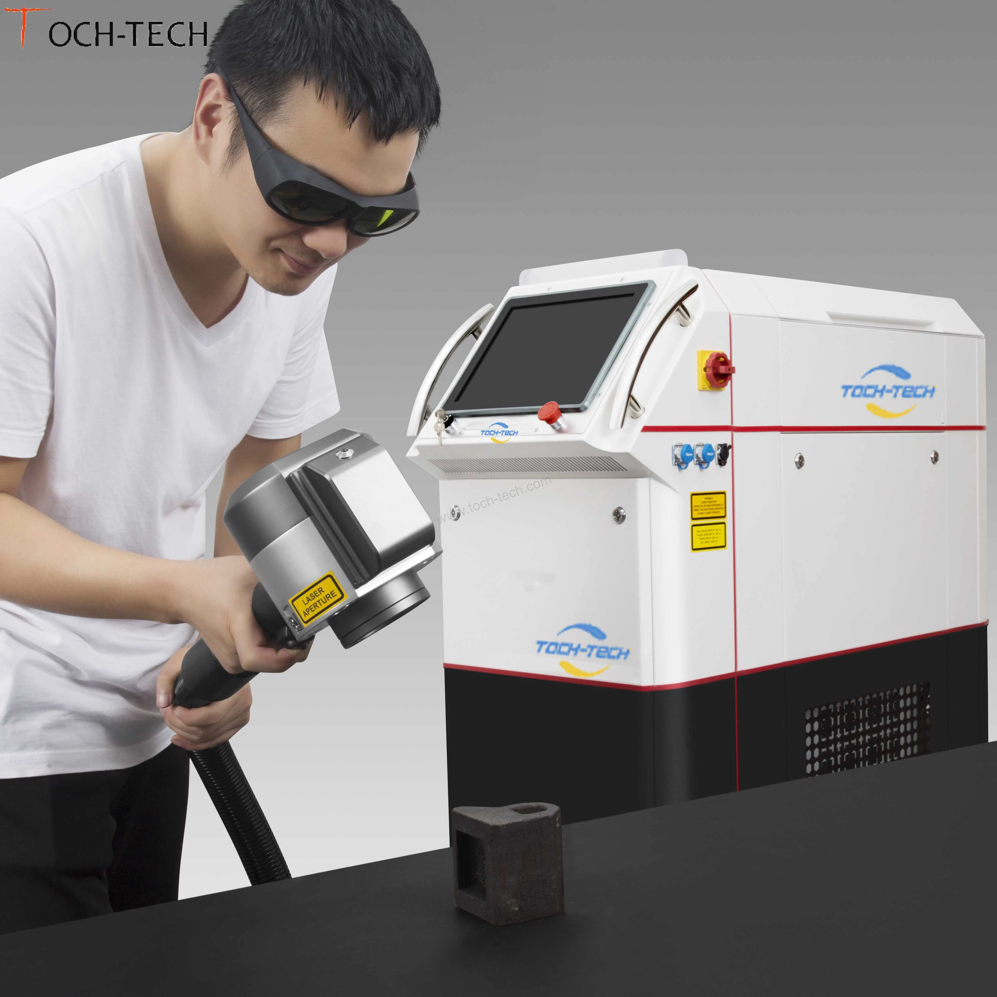 

50w 100w 200w 300w 500w 1000w Raycus JPT Max portable handheld pulsed laser cleaning machine metal rust removal