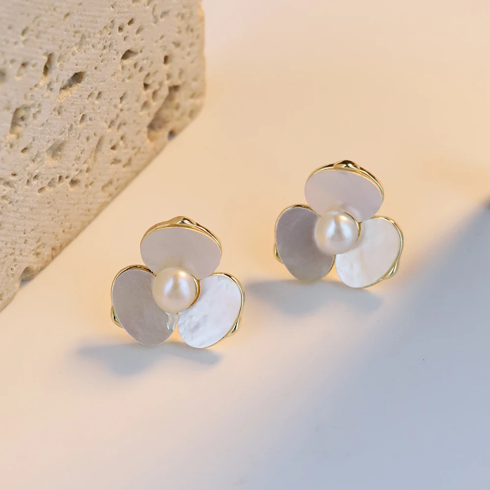

2025 Trendy Bohemian Clover Stud Earrings, 18K Gold Plated Shell Pearl Jewelry, Minimalist Boho Earrings for Women Daily