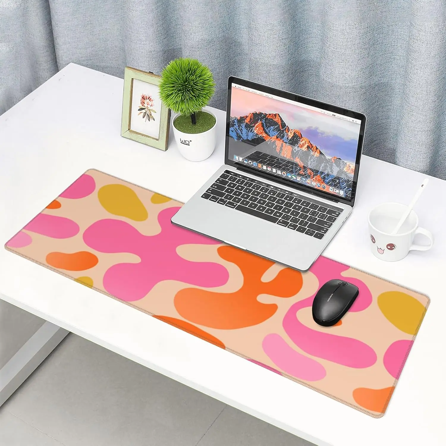 Pink Desk Mat Modern Abstract Cute Mouse Pad Non-slip Base Kawaii Pink Mouse Mat Seam Edge Keyboard MousePad Desk Accessories