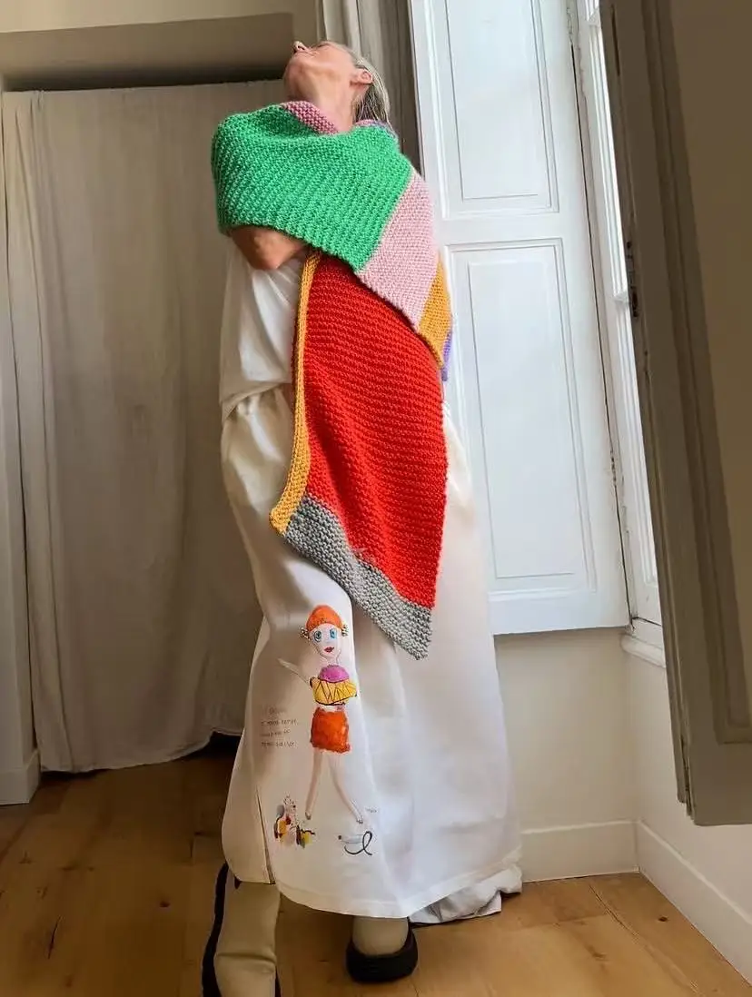 Colorful striped Korean knitted fun scarf for women, irregular and niche, thin silhouette, spliced and color blocked