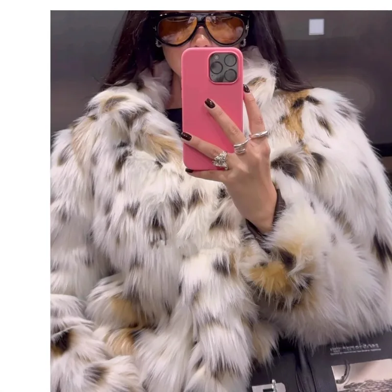 Nowe europejskie i amerykańskie ciepłe kurtki ze sztucznego futra Luźna kurtka z futra w panterkę 2025 Odzież damska Płaszcze dla elit