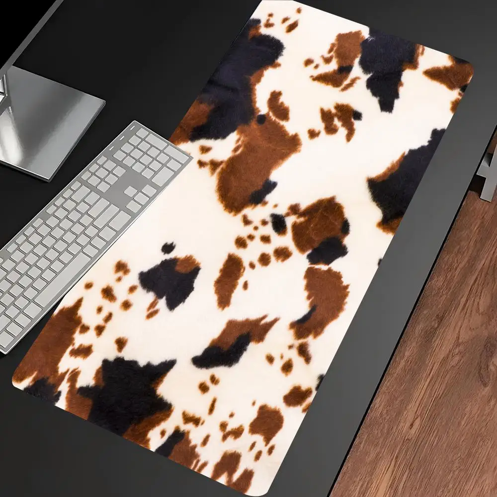 Oversized Gaming Desk Mat Vintage Cow Spot Print Non Slip Rubber Lock Edge Pad For Laptop Office Desktop Item