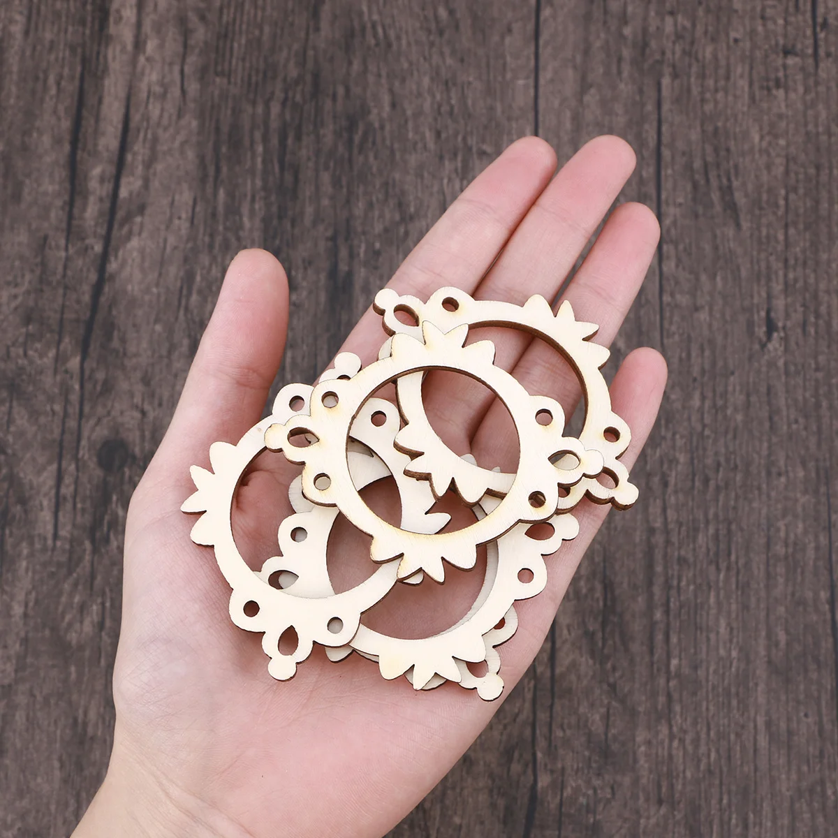 

10Pcs Wooden Pieces Photo Frame Cutouts European Lace Style Smooth Touch DIY Craft Decorations for Christmas Wedding Birthday