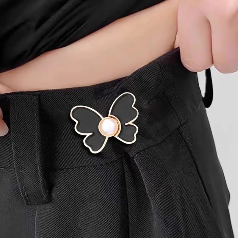 2 Stück Schmetterlings-Taillenschnallen mit Perlendekor und nagelfreiem, abnehmbarem Design, perfekt zum Anpassen lockerer Jeans im Alltag. – Detail 13