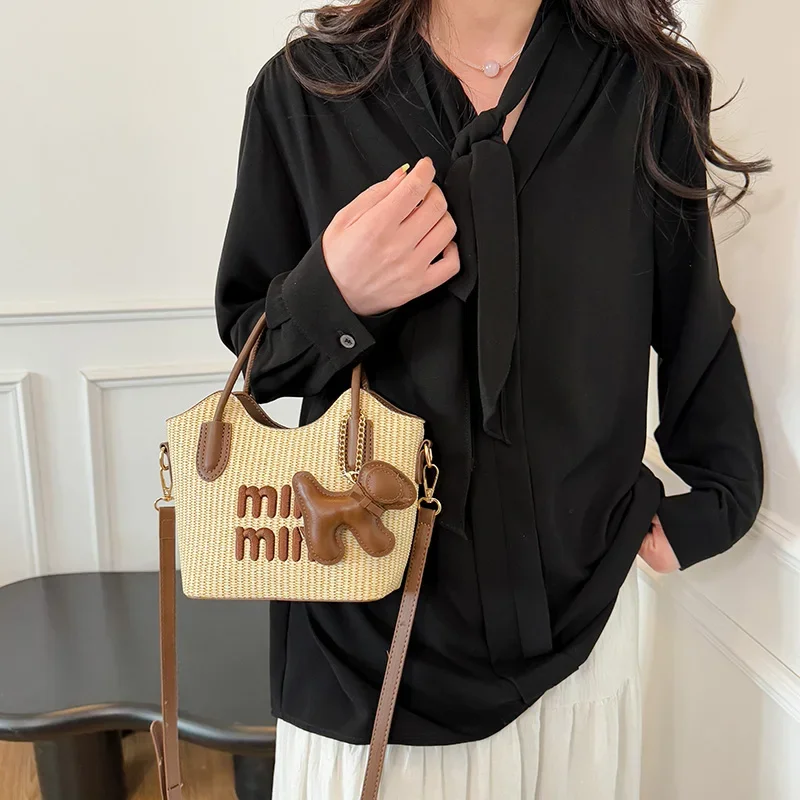 

Unique Casual Simple Fashionable Messenger Purse Bag For Women With Vintage Charm And Minimalist Design