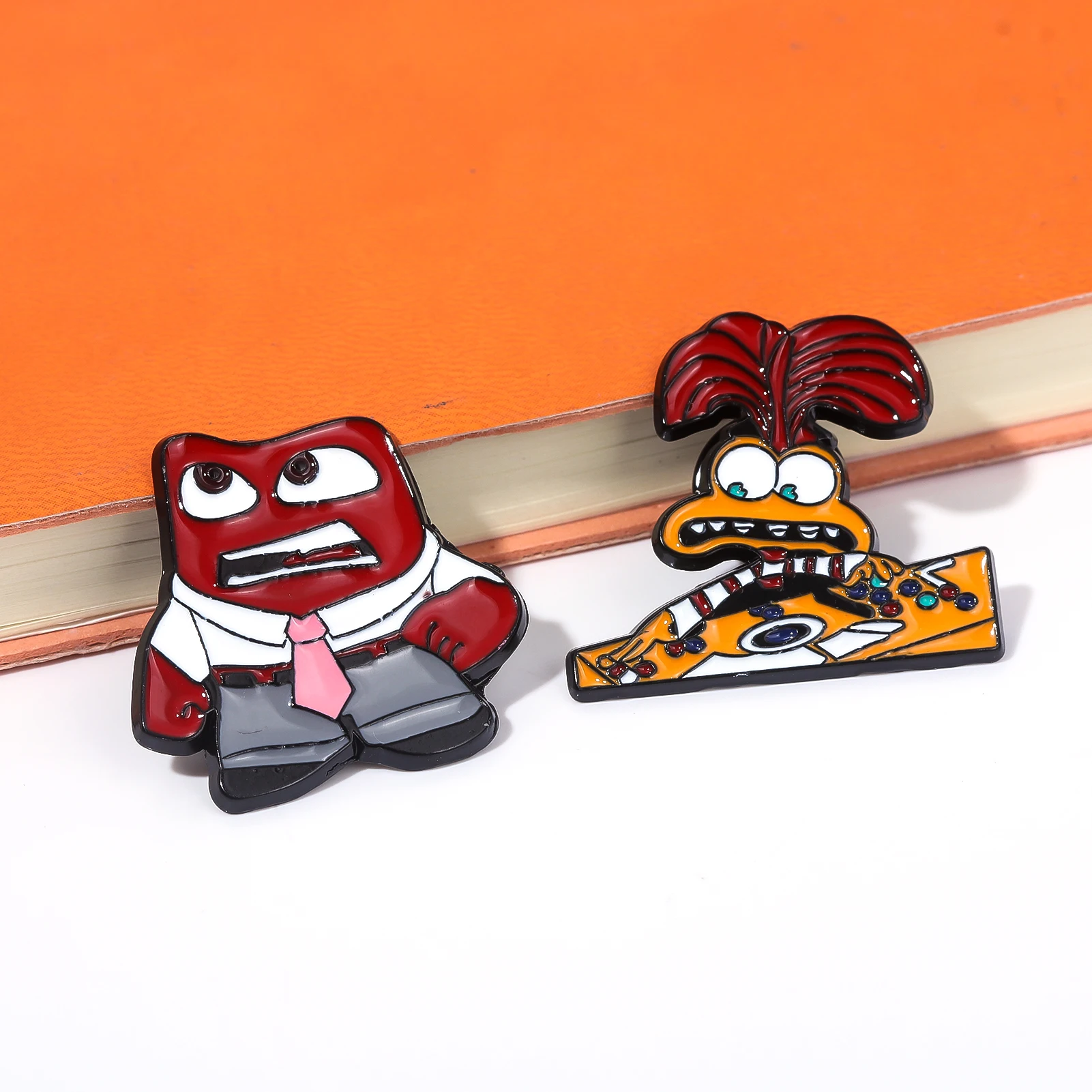 الفيلم داخل خارج 2 المينا دبابيس بروش معدني Kawaii الفرح الحزن الغضب الايبوكسي بروش للملابس دبابيس التلبيب اكسسوارات