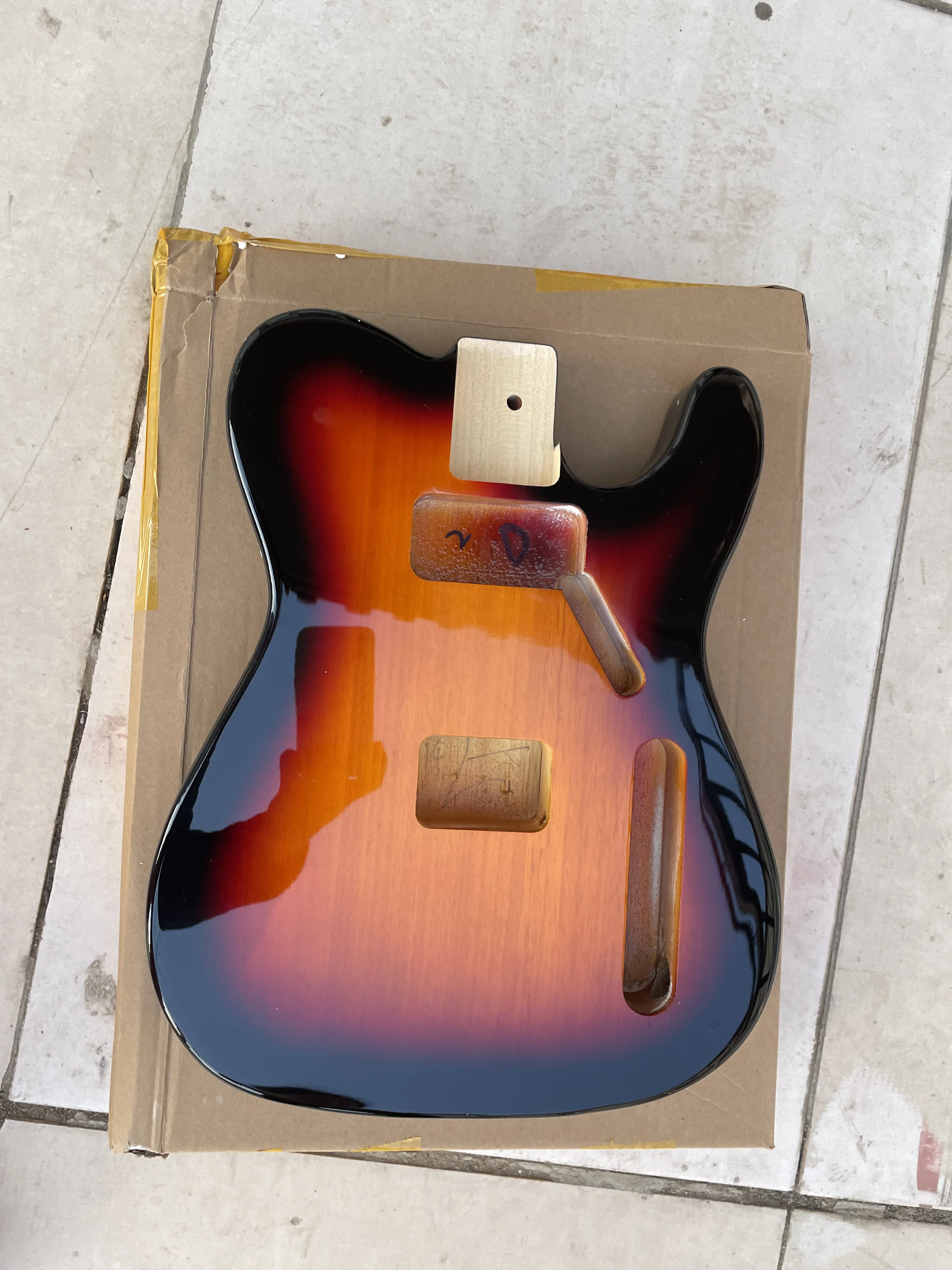 Electric Guitar Body Finished Poplar Wood, Beautiful Gloss Sunburst Color, T L, Guitar Barrel Part, 5.7cm Pocket, High Quality