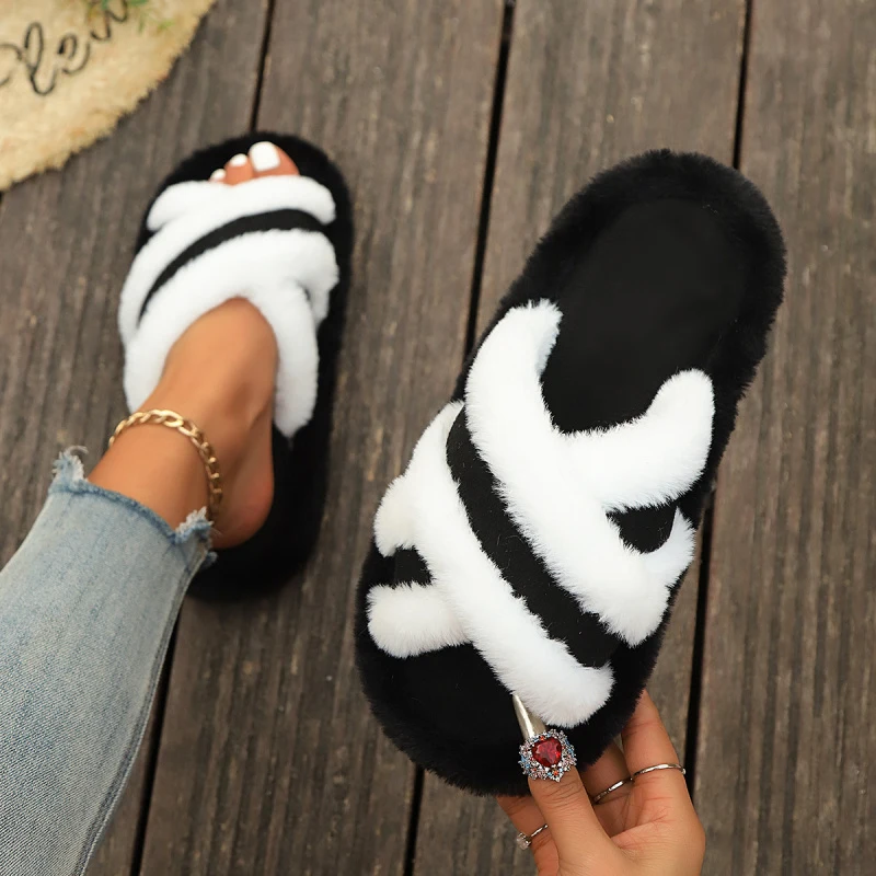 Warm Fluffy Furry Slippers Women Soft Large Size Lightweight Flat Heels Fur Slides Women 2026 Autumn Winter Slippers For Ladies view 2