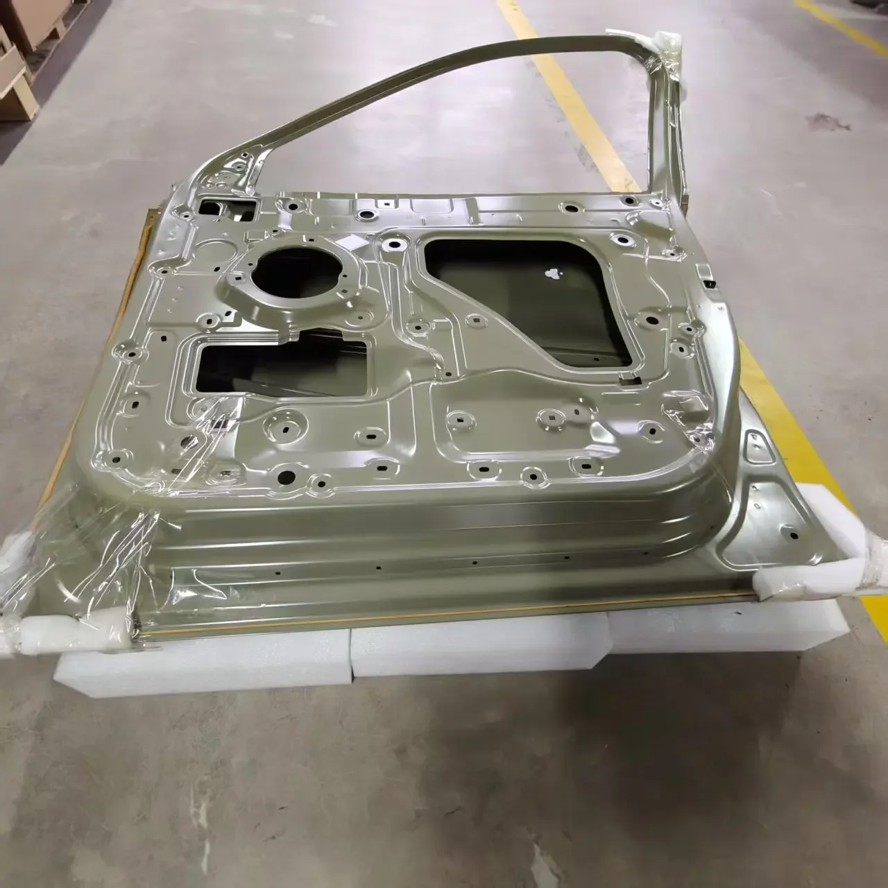 Original New Front Door Sheet Metal Assembly for HAVAL H6-3 Great Wall GWM 6101800XKN01A