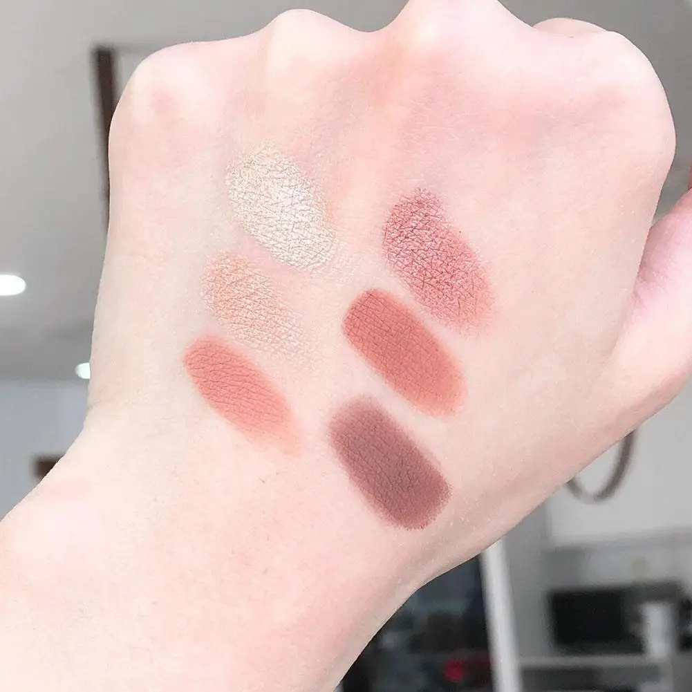 Palette di ombretti a 6 colori Ombretto per tè al latte opaco lucido fine Ombretto Tavolozza di ombretti opachi impermeabili Cosmetici adatti ai studenti