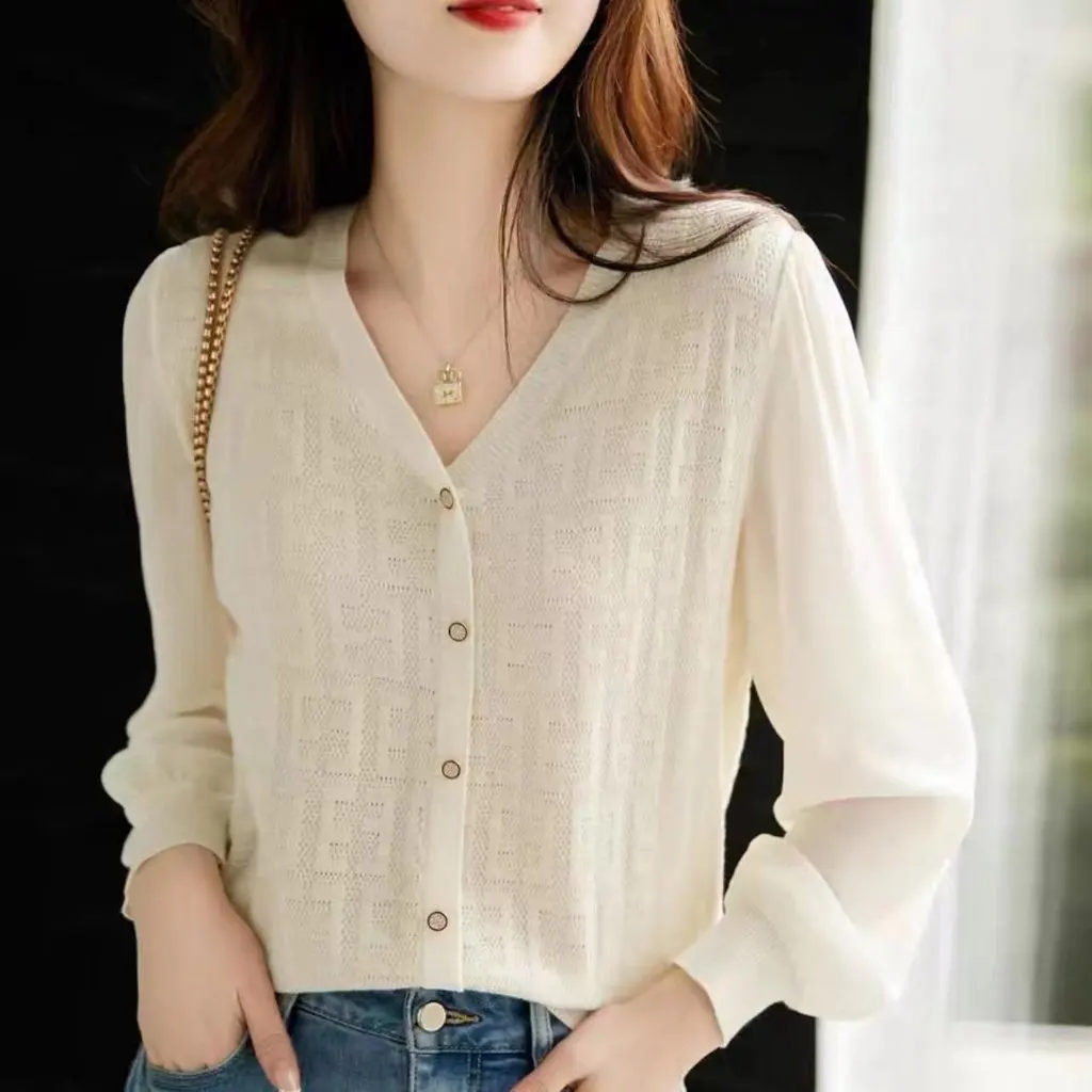 

Women's Elegant Cut out Jacquard Knitwear V Neck Pullover Sleeve Splicing Autumn Top