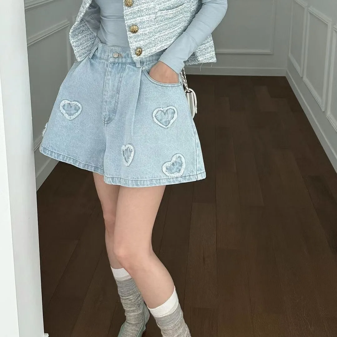 Anti-Aging Heart-Shaped Splicing Wide Leg Denim Shorts Casual High Waist Short Pants for Young Women Summer Season Jeans