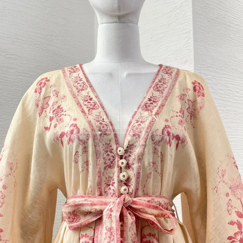 2025년 신상 플로럴 프린트 린넨 고품질 여름 핑크 V넥 긴팔 미니 드레스 (휴가용)