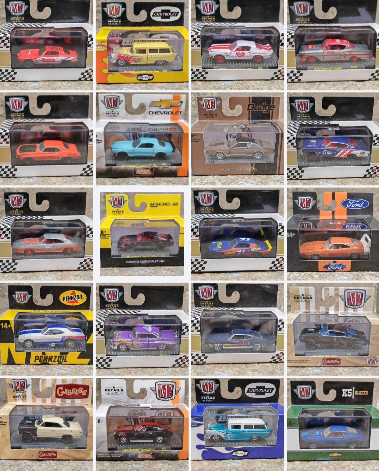 

M2 Machines 1/64 Dodge Challenger Ford Mustang Car model toy