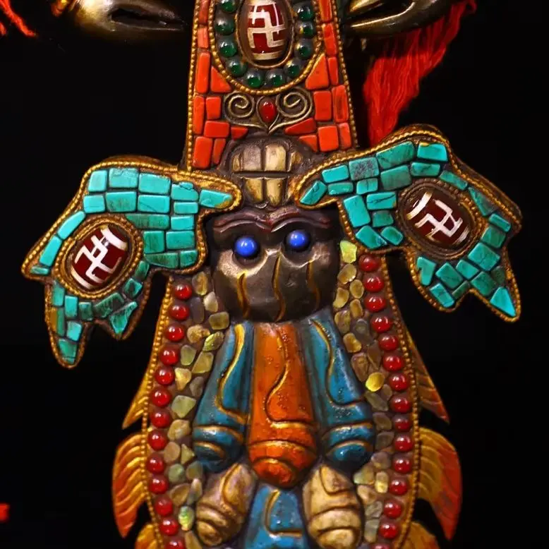 

18"Old Xizang Folk Collection Old Tiantie Painted Mosaic Gem gZi Beads Turquoise Scorpion Statue Skull Sword Vajra Skull Base