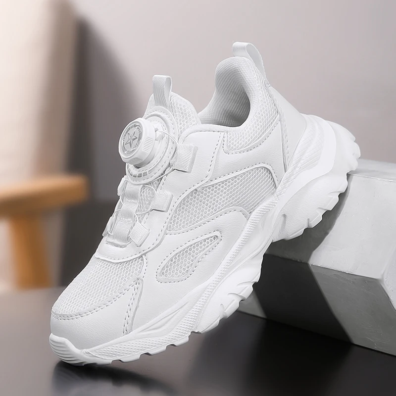 子供スポーツシューズ新しいカジュアル軽量メッシュ通気性スニーカー子供男の子屋外快適な滑り止めランニングシューズ