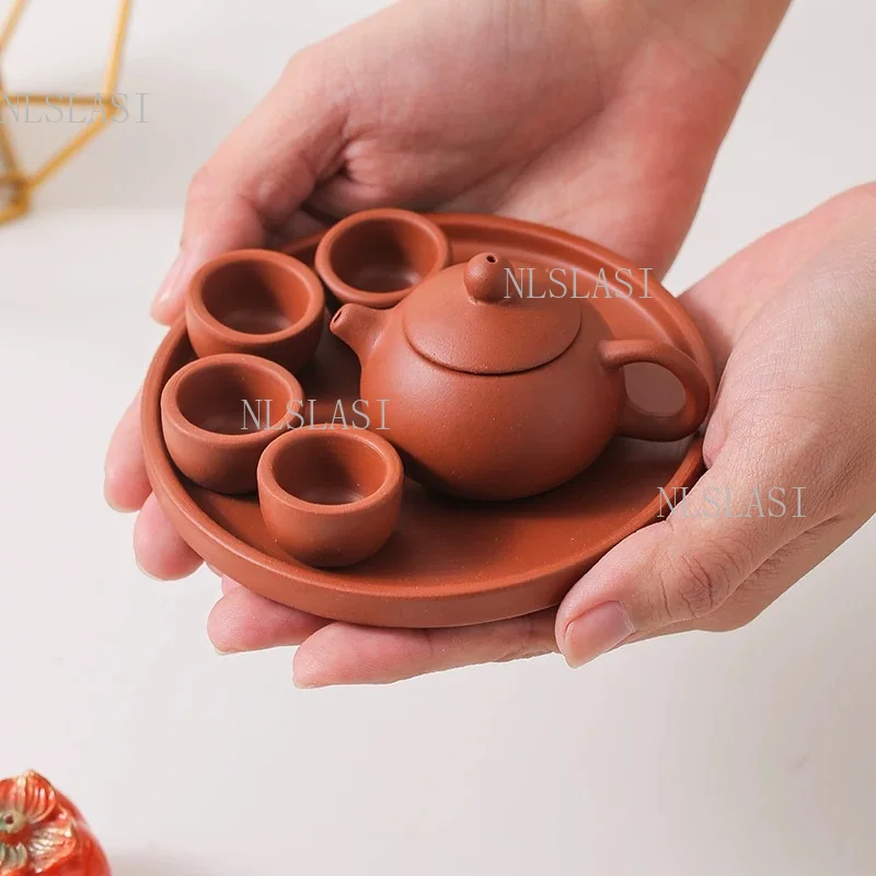 Mini Yixing Zisha Tea Set Red Clay 1 Teapot 4 Teacups with Tray Portable Kung Fu Tea Set Palm Size Travel Tea Set for Home Gift