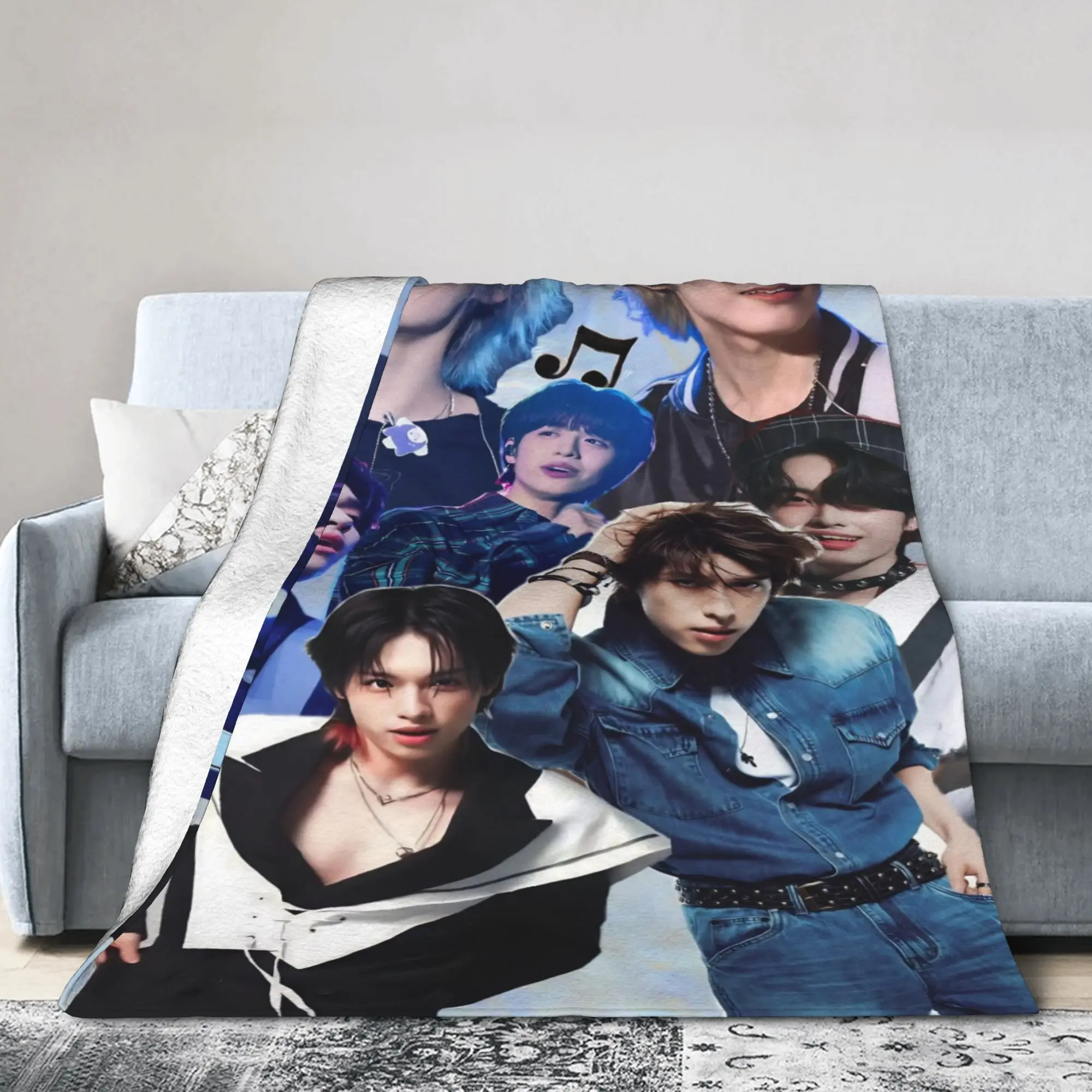 South Korean Rock X-Xdinarys H-Heroes Knitted Blankets   Wool Throw Blankets Summer Air Conditioning Printed Soft Warm Bedsprea
