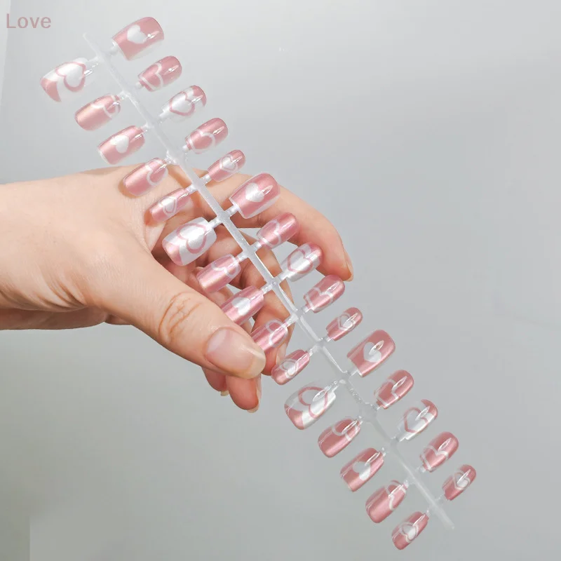 [L&P] 30 قطعة ضغط على شكل قلب على الأظافر مصنوع يدويًا قصير بغطاء كامل نصائح يمكن ارتداؤها للنساء أظافر مزيفة لتزيين الأظافر