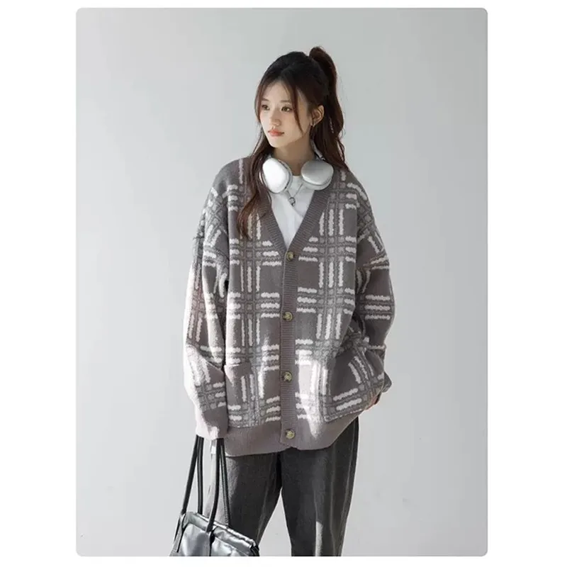 2024 New Arrival Autumn/winter Women Casual V-neck Long Sleeve Cardigan Korea Style Striped Single Breasted Knitted Sweater V197