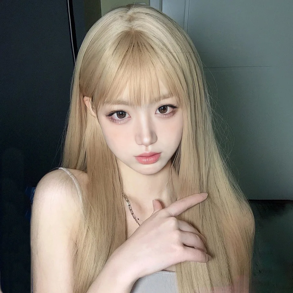 

White Gold High Quality Synthetic Long Straight Hair Wig Fashion Explosions Cyber Celebrous Wig Women's Wig