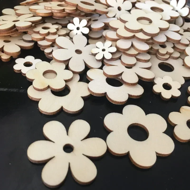 50pcs Wooden Flowers Ornaments with Hole Wooden Flowers Shape Blank Embellishments for DIY Craft Wedding Christmas Decor