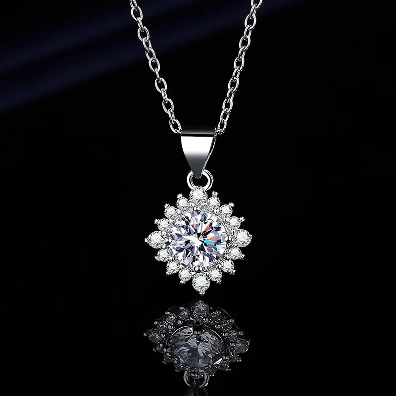 PT950 Eight-Heart Eight-Arrow Snowflake Pendant Necklace - Women's New Style, Small-Scale, Fashionable, High-Class Necklace