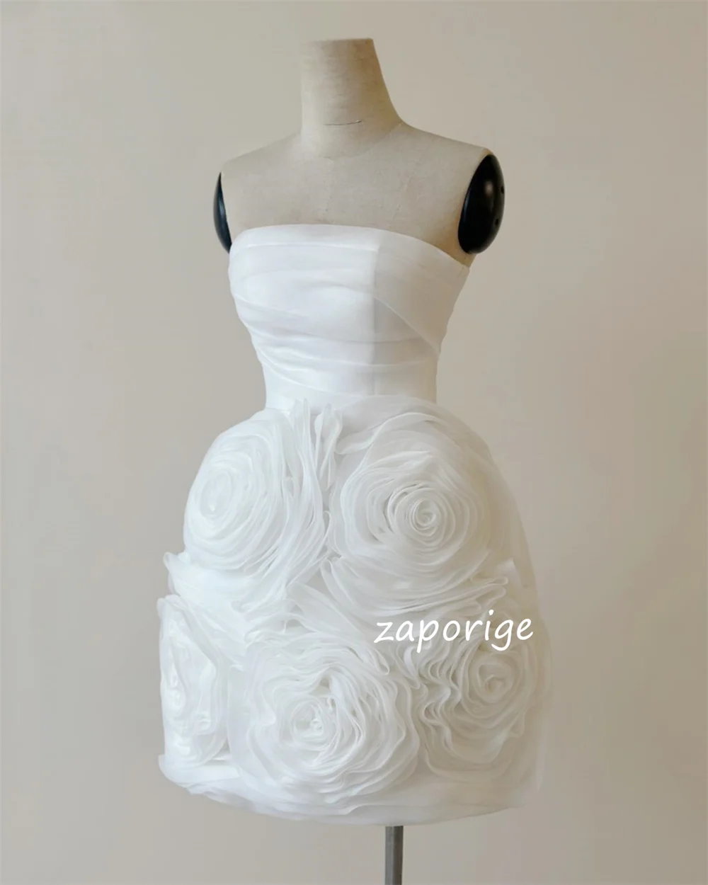 맞춤형 Organza 수제 꽃 셔링 볼 가운 Strapless 미니 드레스 맞춤형 행사 간단한 고품질