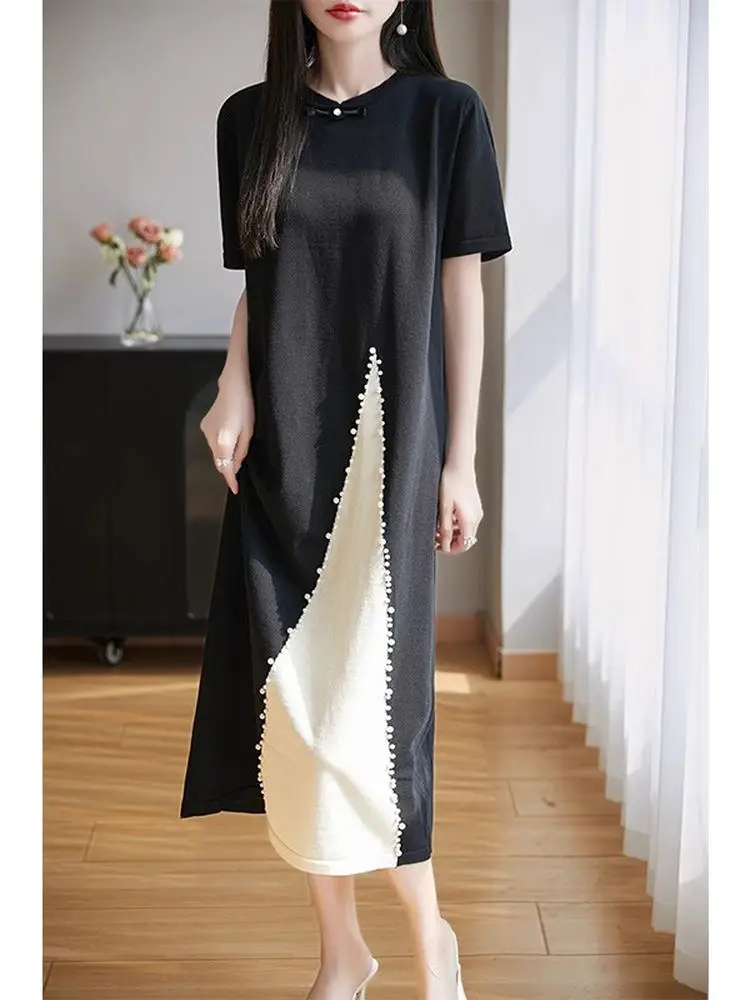 T-shirt en soie glacée ornée lourde, tricoté Dr Design Sensation, jupe trapèze tricotée Dr Bla, nouvelle collection