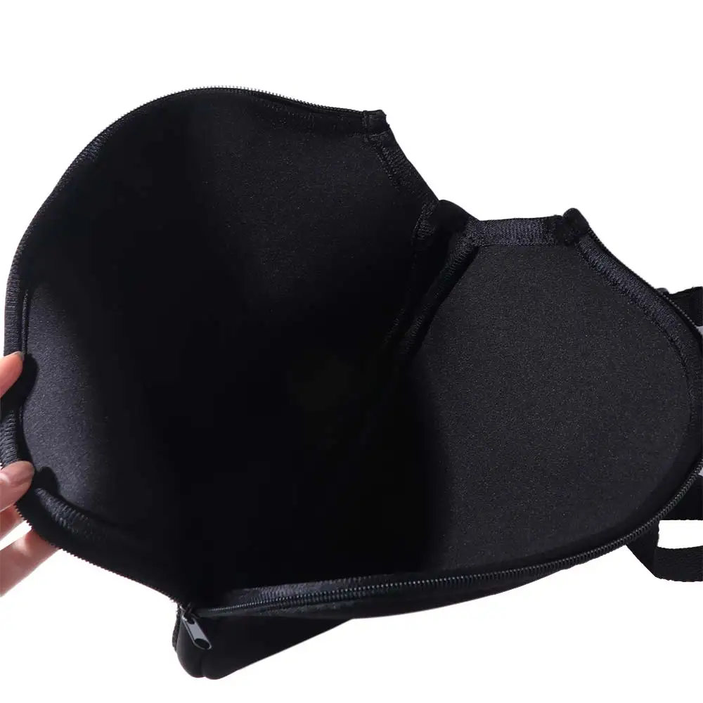 

Large Capacity Pickleball Crossbody Bag Zipper Closure Adjustable Strap Pickleball Paddle Cover Waterproof Professional