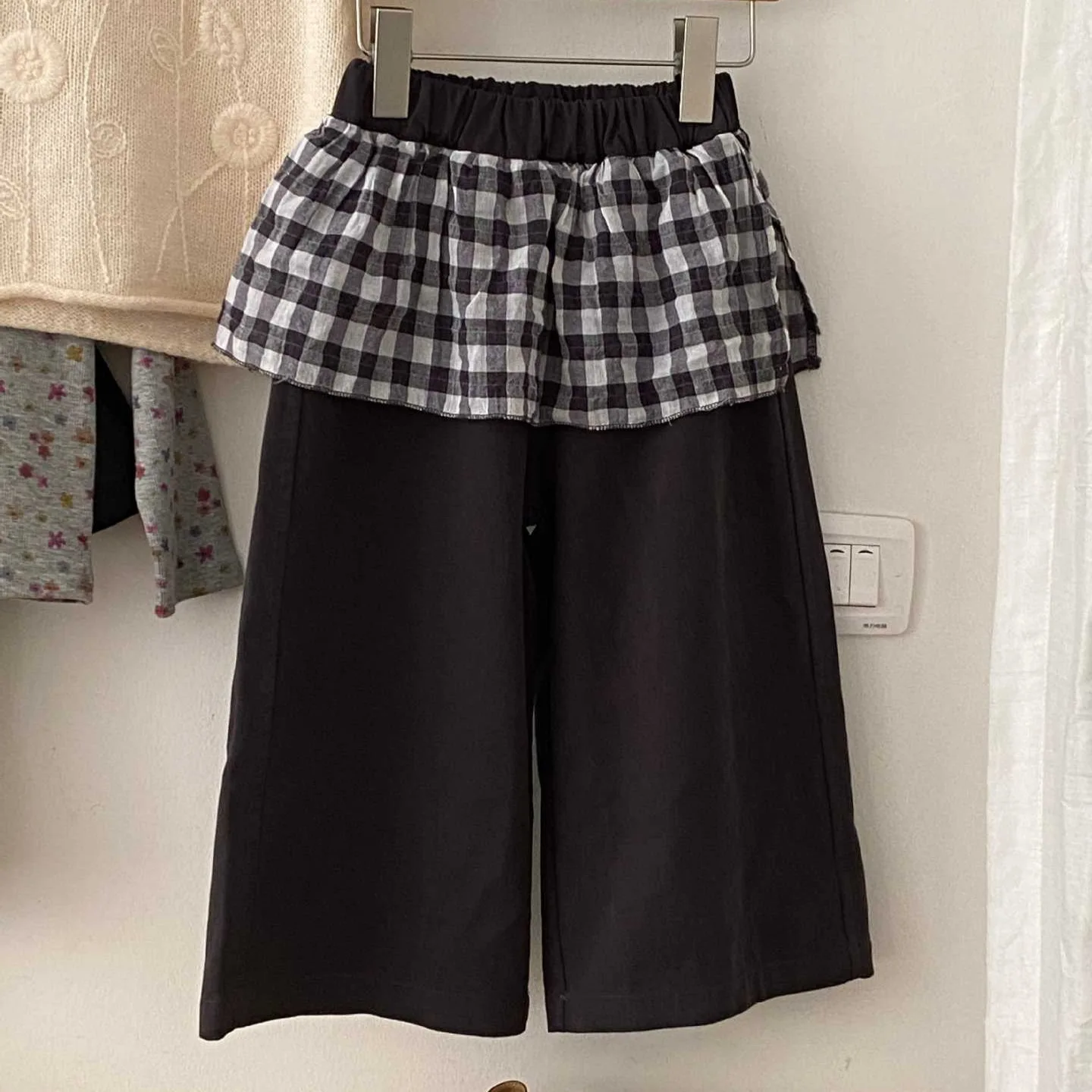 Girl Pants 2026 Spring and Autumn New Childrens Clothing Korean Girl Baby Foreign Gas Check Fart Curtain Straight Tube Pants
