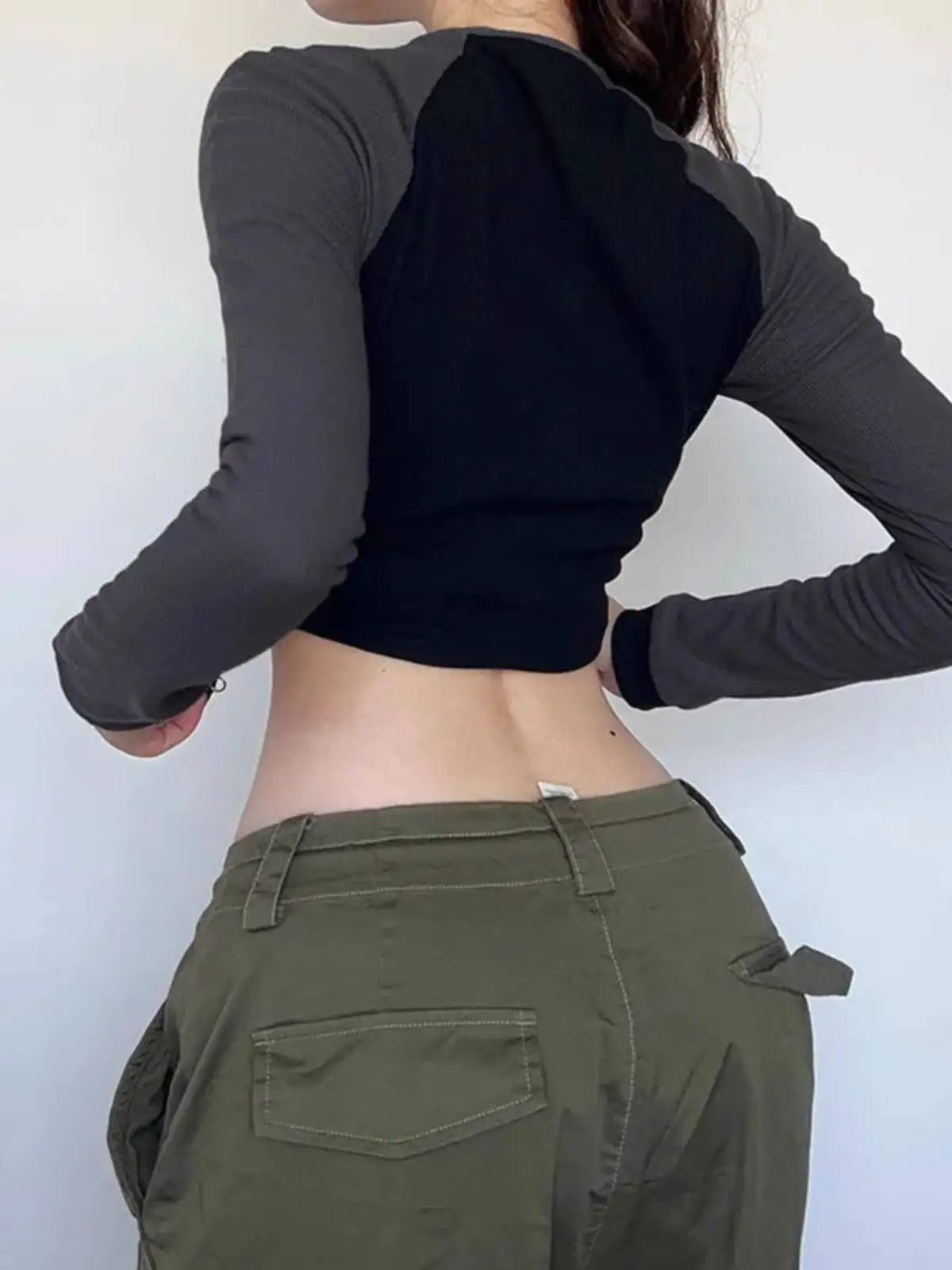 Felpa corta da donna 2025 Autunno Inverno Top da ballo nero Street Vibe Jazz Kpop Giacca Slim Fit Camicia corta a strati di nicchia