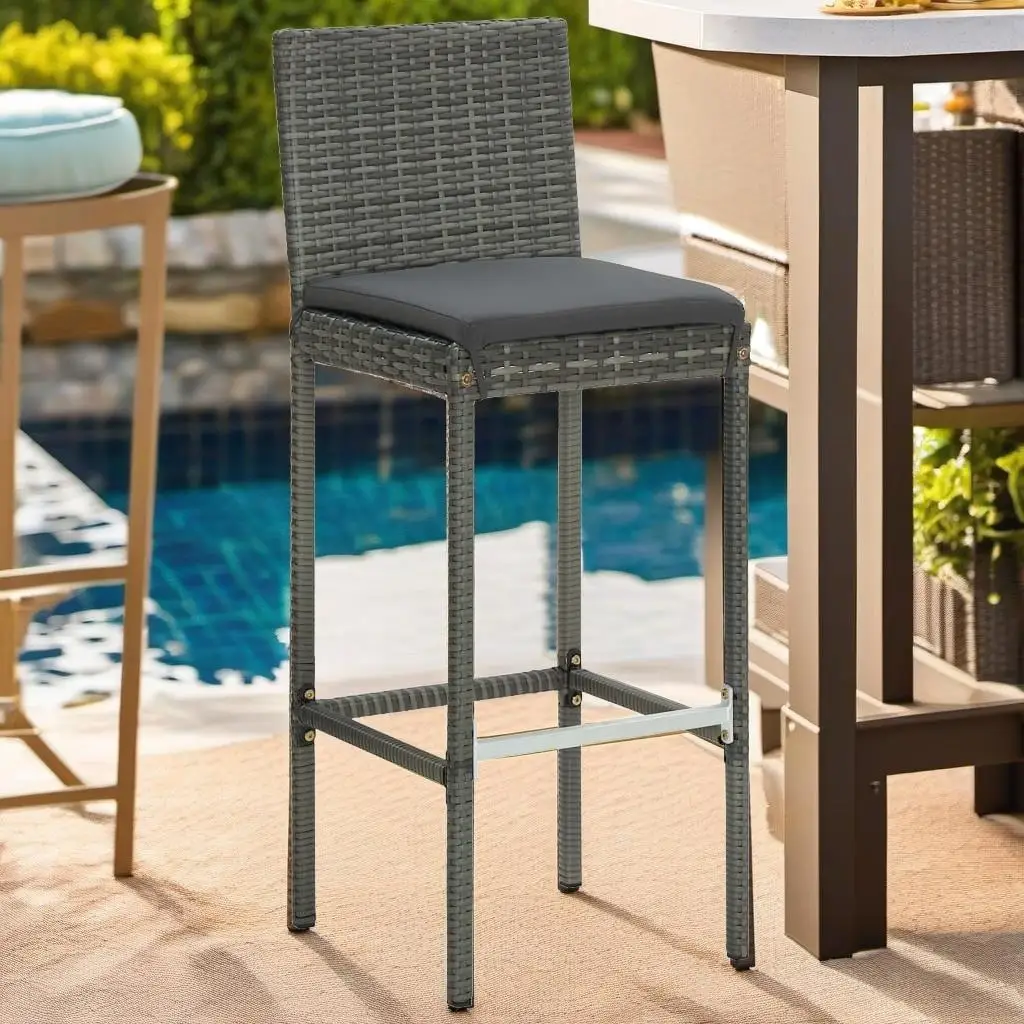 

5-Piece Gray Poly Rattan Patio Bar Set with Cushions - Stylish Outdoor Furniture