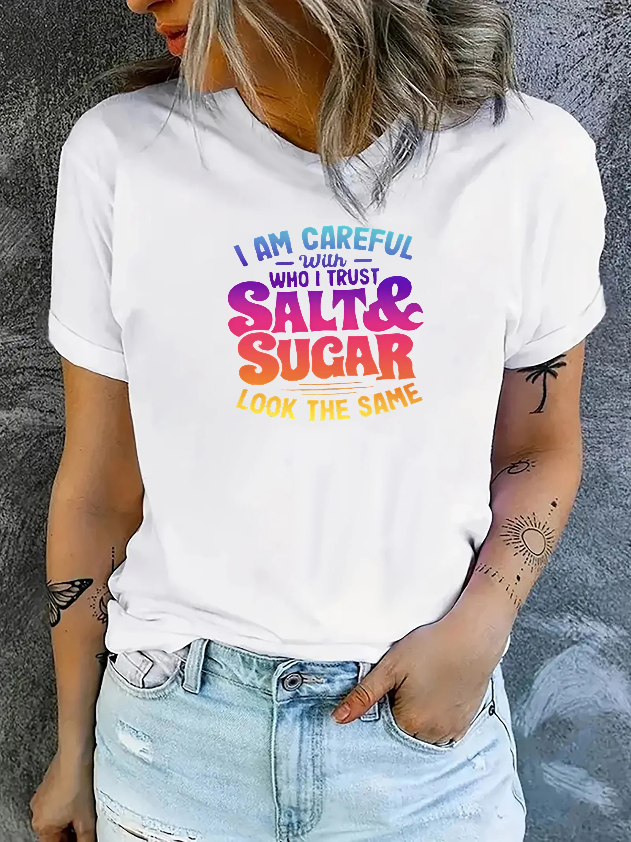 T-shirt casual da donna con grafica "Salt And Sugar" con scritte colorate, girocollo, manica corta, top sportivo