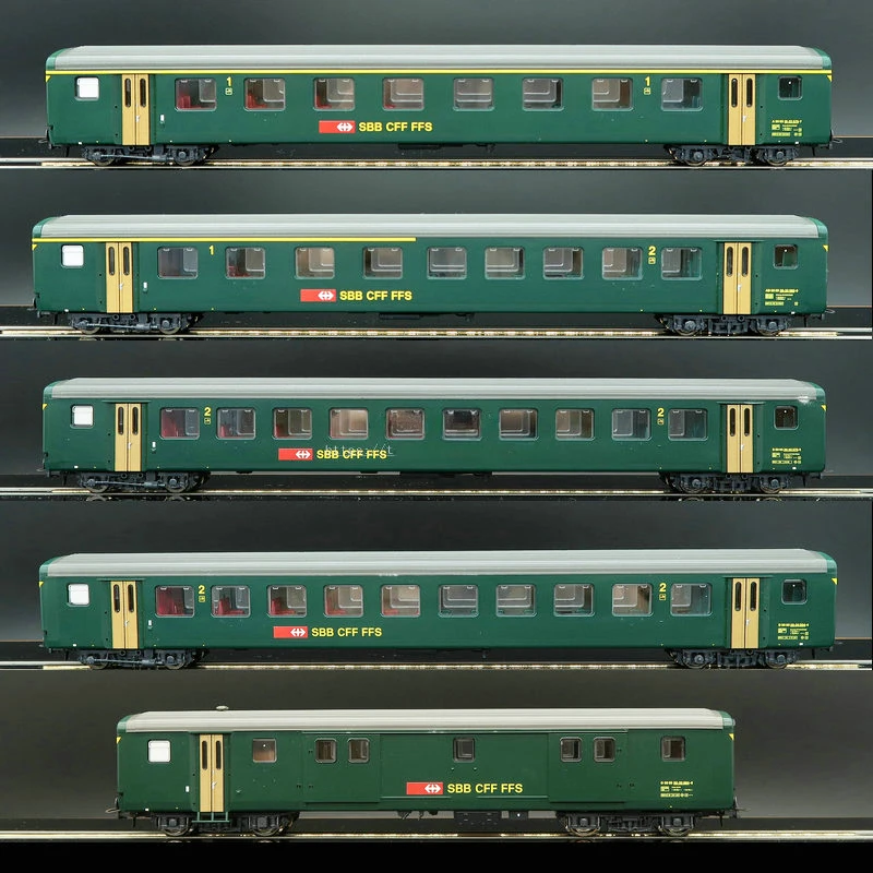 

5-section HO 1/87 Train Model ROCO 74569-74574 SBB Swiss Four-generation Passenger Carriage Five-section Train Toy