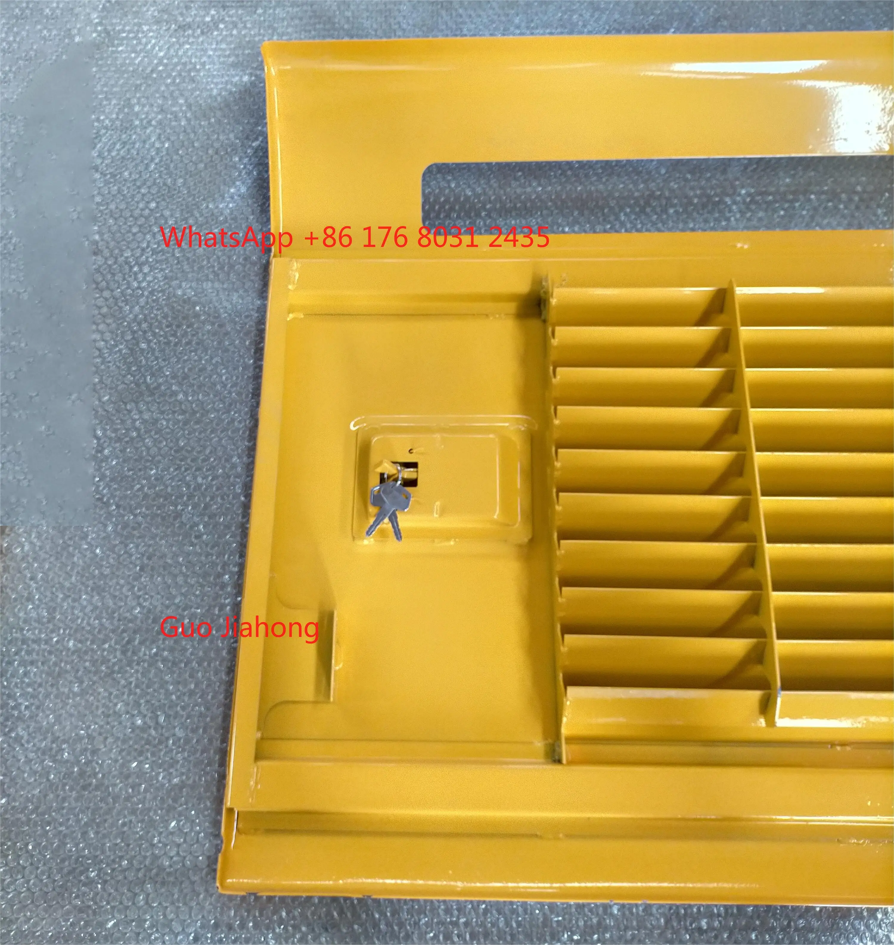 

Factory Supply Excavator Parts Excavator Door Panel Radiator Door for PC400-8