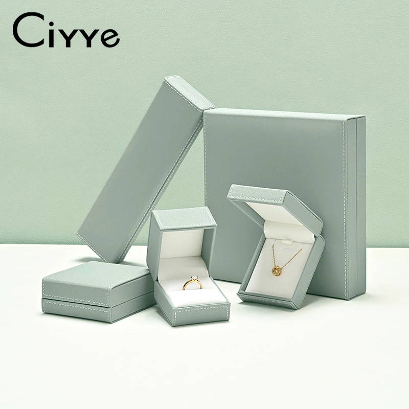 

Шкатулка для украшений Ciyye из зеленой искусственной кожи, подарочная коробка для колец, серег, браслетов, свадебных украшений, органайзер для хранения, с возможностью индивидуализации