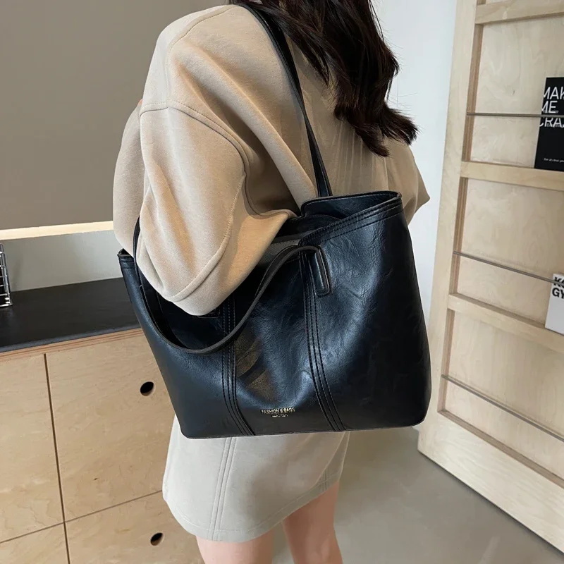 LEFTSIDE Design Retro Big PU Leather Tote Bag for Women 2024 Y2K Retro Fashion Underarm Shoulder Bag Handbags Hand Bag